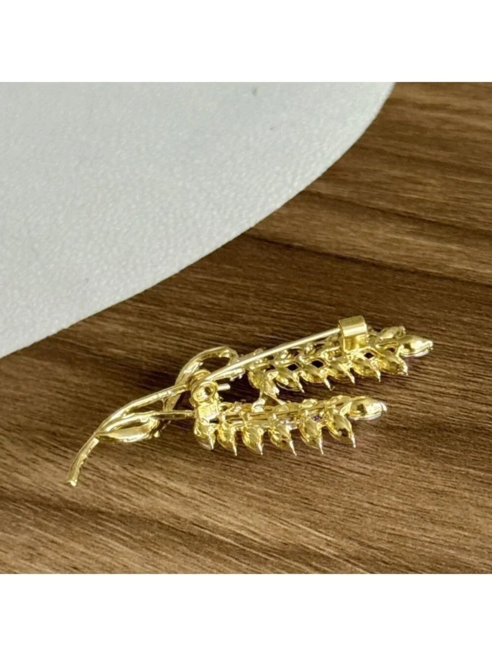 Lavender Brooch Q647